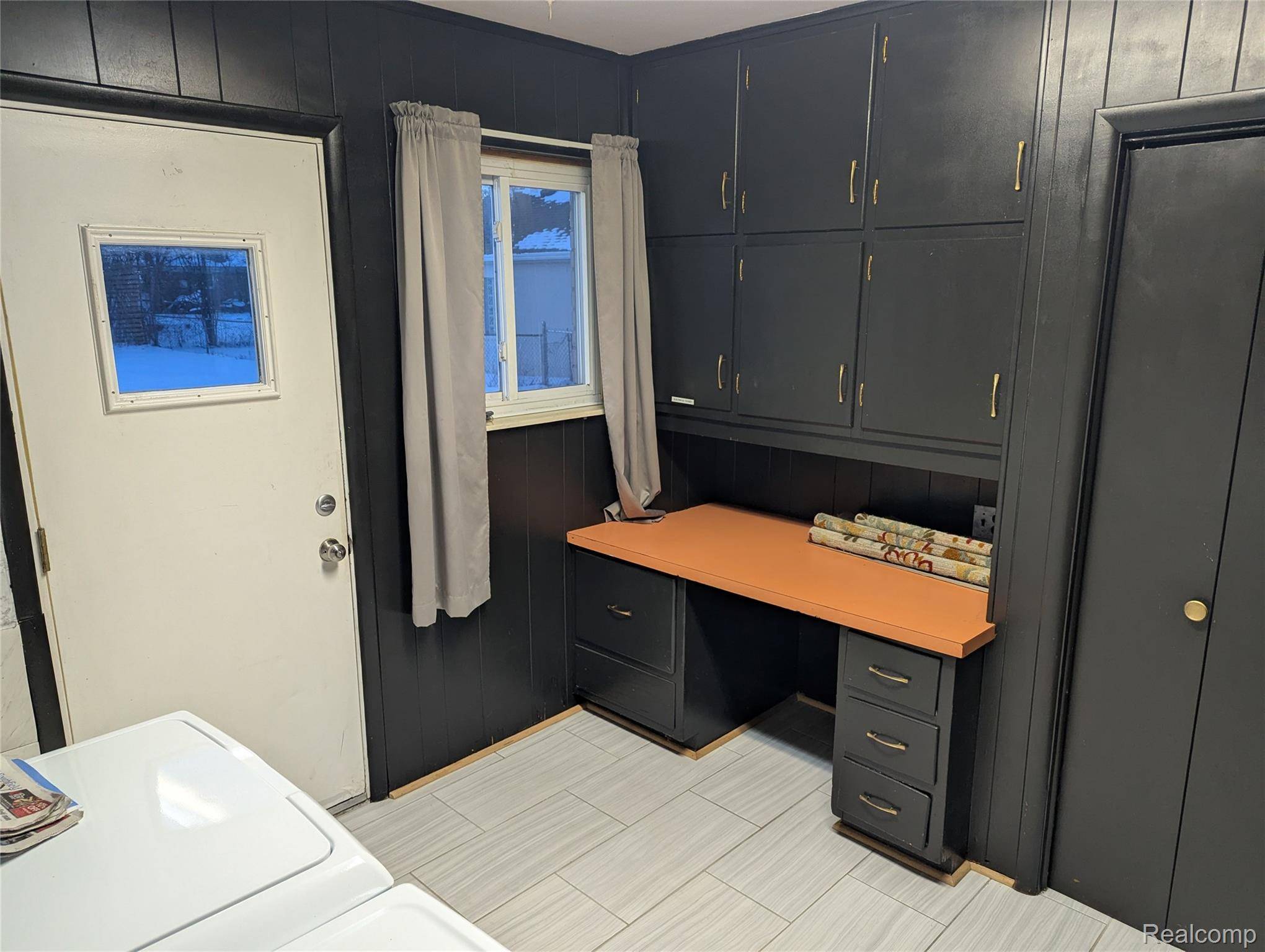 Southfield, MI 48076,28061 Glasgow ST