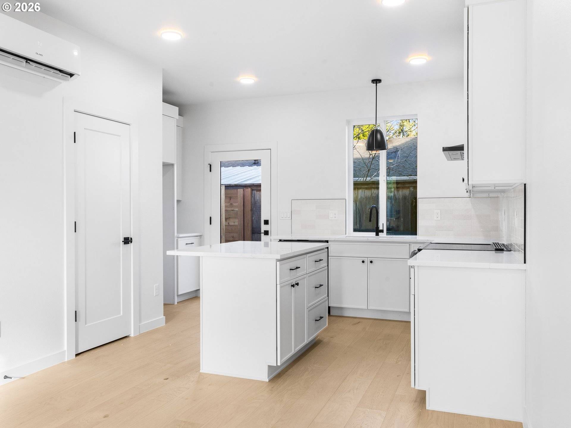 Portland, OR 97206,5943 SE 60th AVE