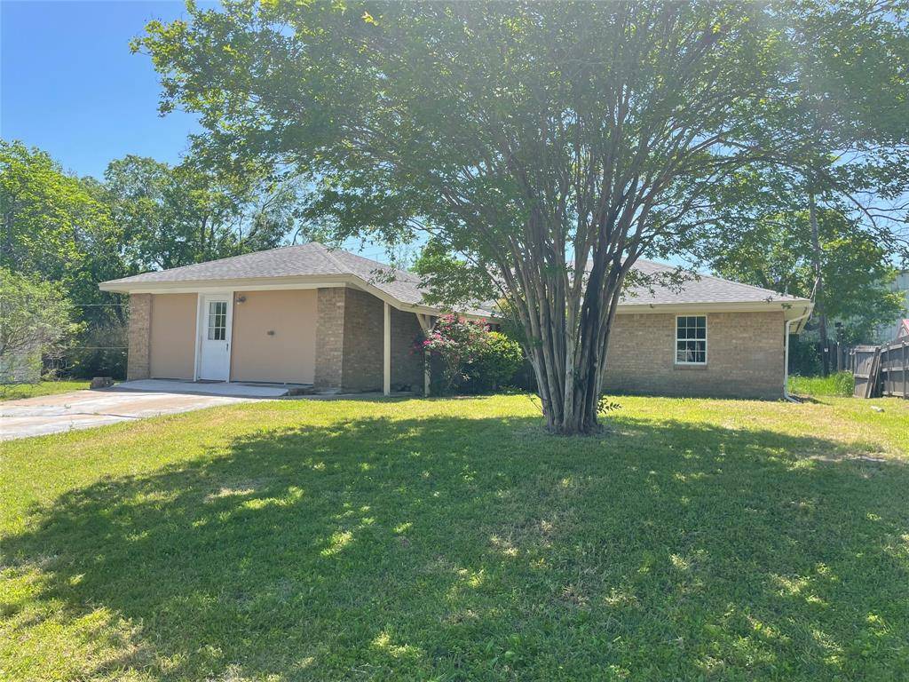 Mexia, TX 76667,717 Bluebonnet Street