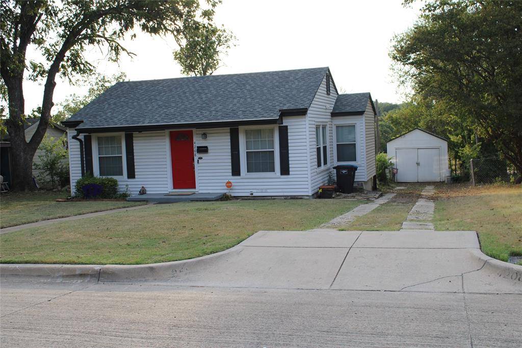 Fort Worth, TX 76116,4208 Fairfax Street