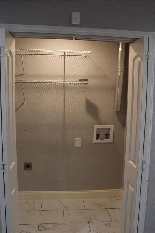 Fort Worth, TX 76116,4208 Fairfax Street