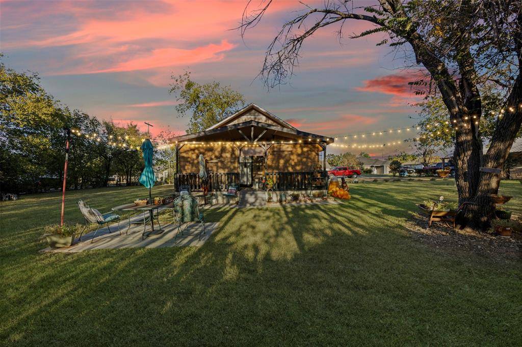 Whitney, TX 76692,406 S Llano Street