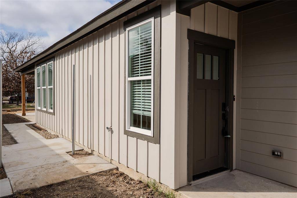 Palmer, TX 75152,380 N Dallas Street