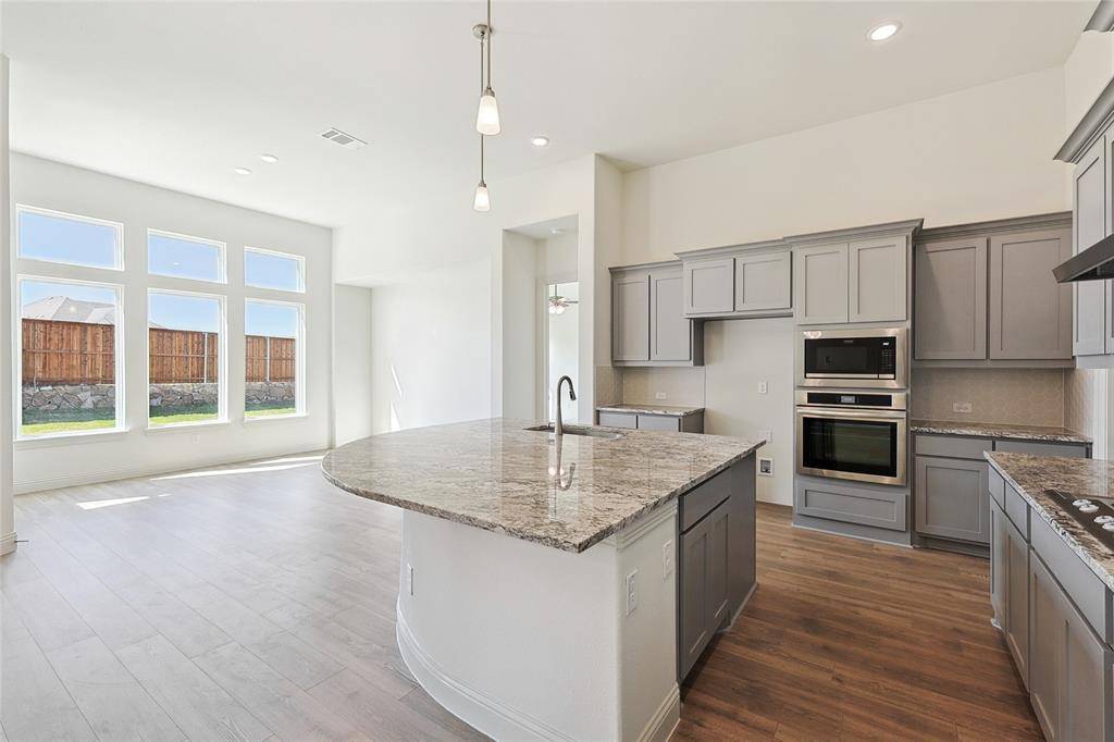 Shady Shores, TX 76208,313 Trinity Court