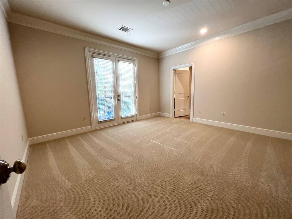 Dallas, TX 75225,6525 Bandera Avenue #2B