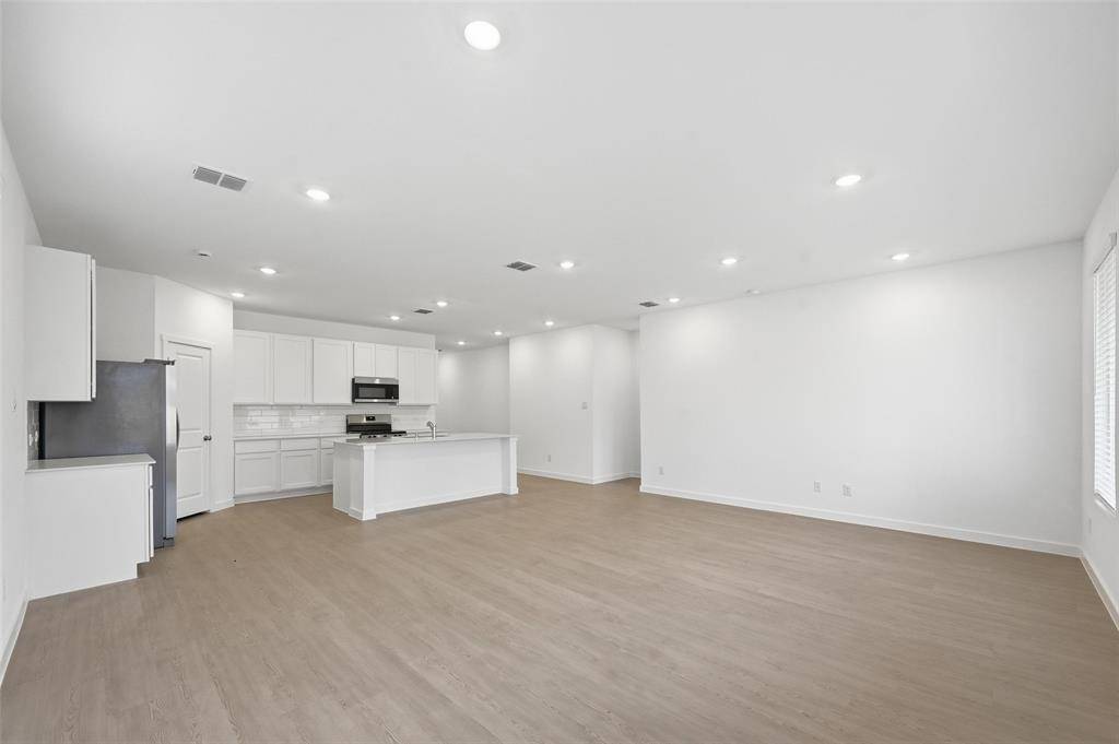 Princeton, TX 75407,6814 Welsh Drive