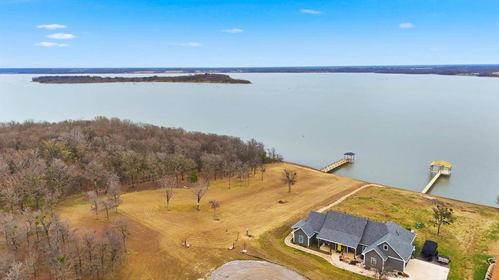 Corsicana, TX 75109,401 MEANDERING Way