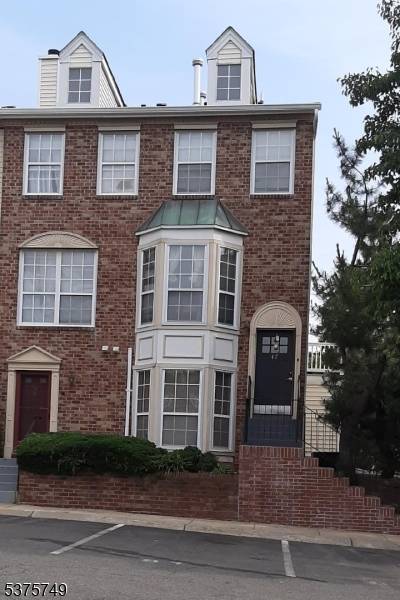 Newark City, NJ 07103,47 Howard Ct