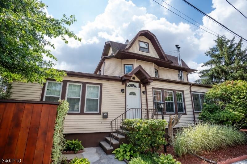 Lyndhurst Twp., NJ 07071,325 Valley Brook Ave