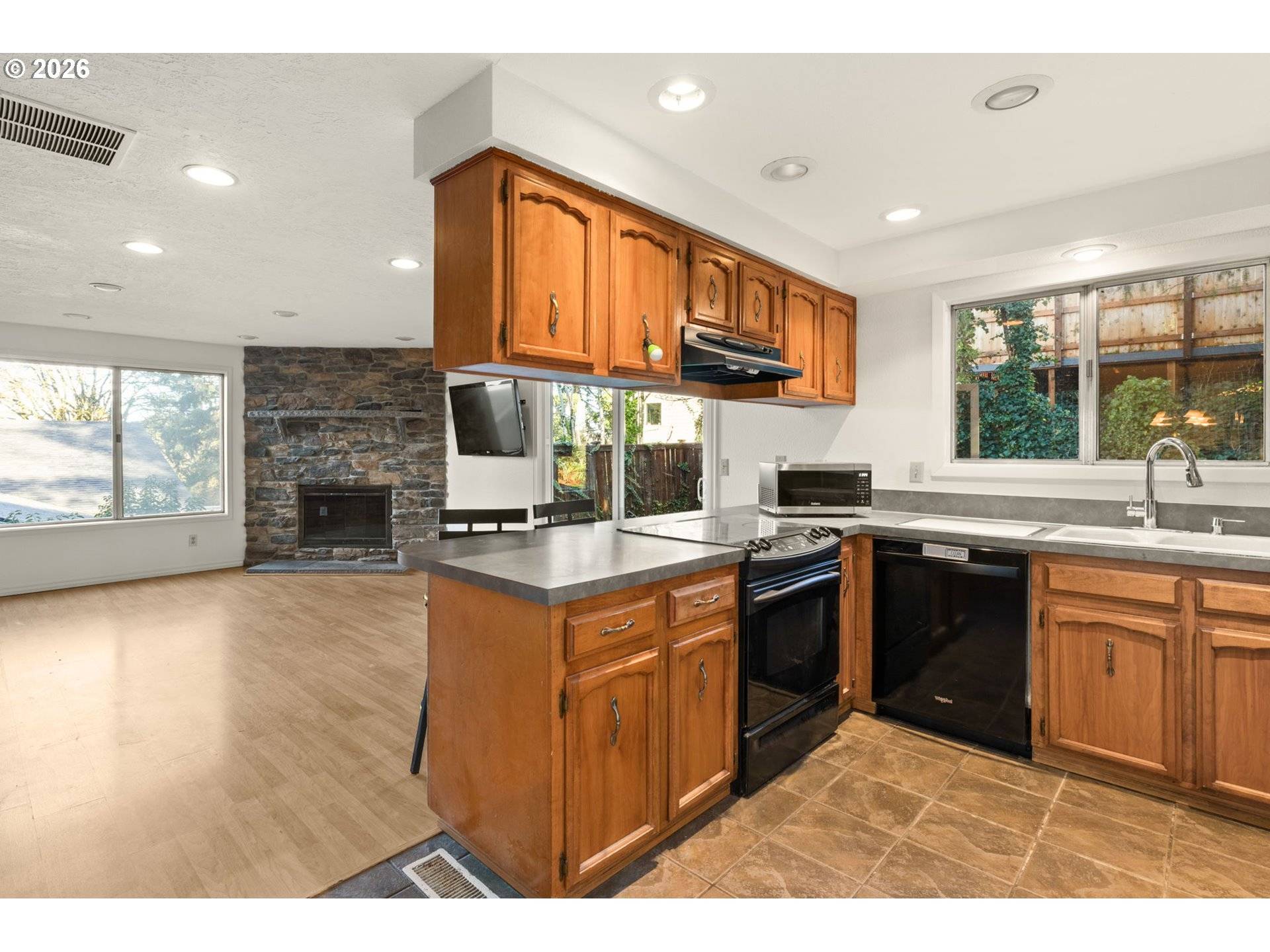 Salem, OR 97306,5190 SEEGER LN SE