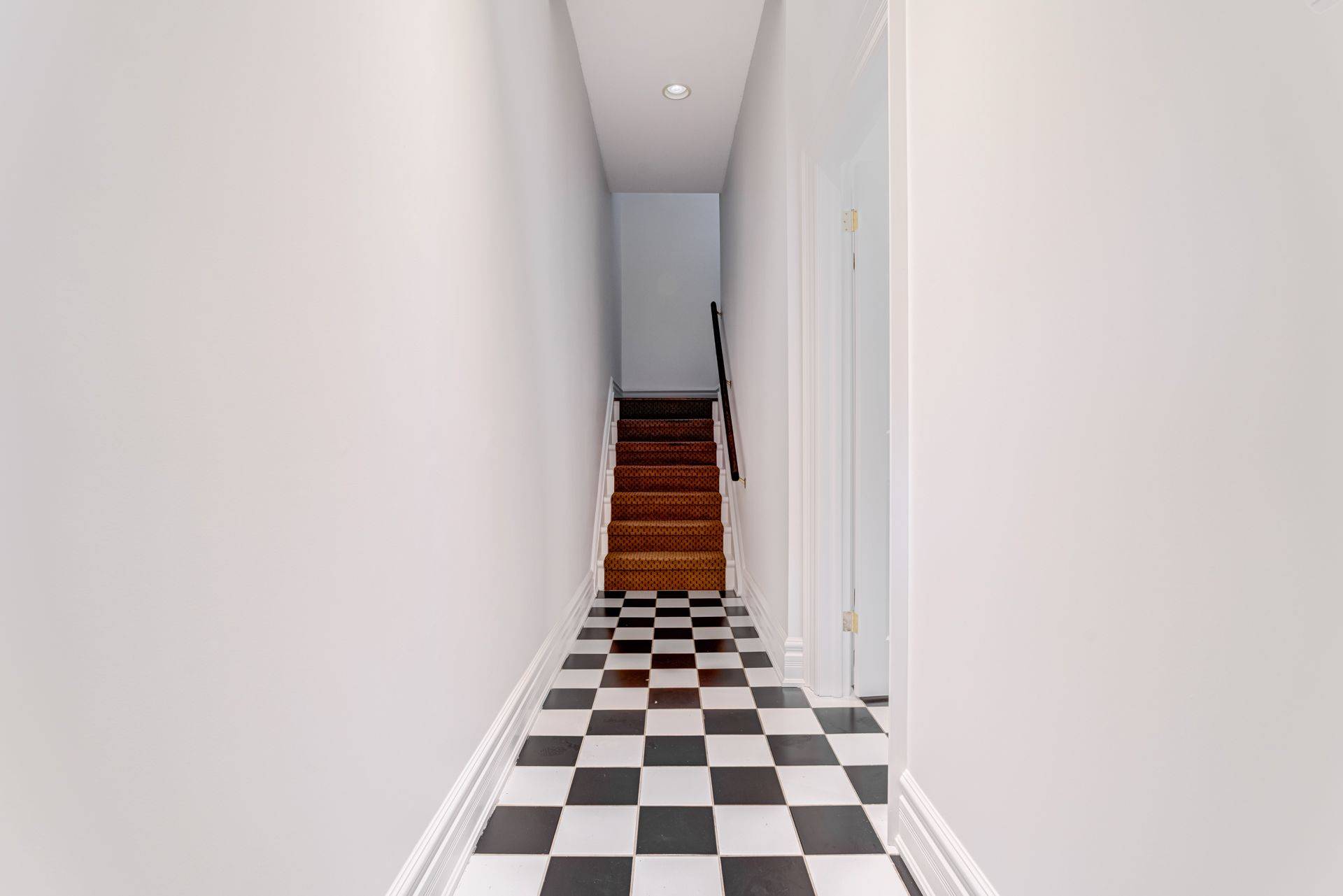 Toronto C02, ON M5R 2L5,12 A Admiral RD