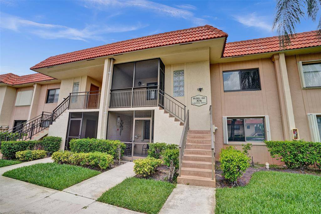 Weston, FL 33326,374 Lakeview Dr #203
