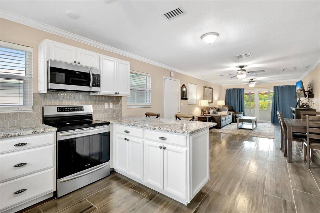 Delray Beach, FL 33445,830 Meadowlark Ln #830