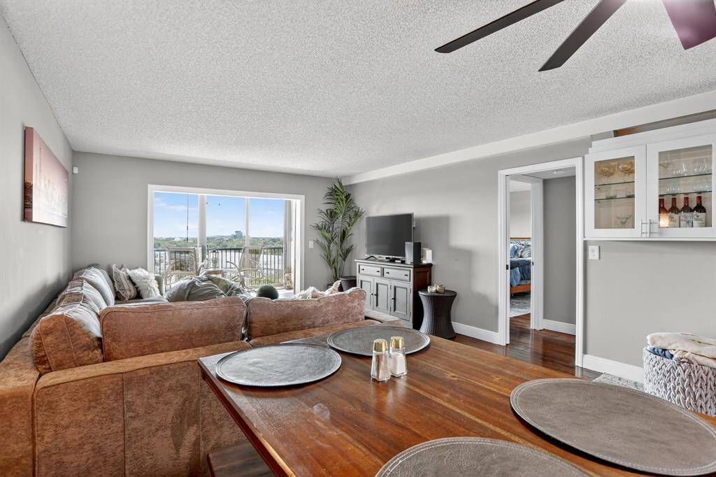 Pompano Beach, FL 33069,2202 S Cypress Bend Dr #906