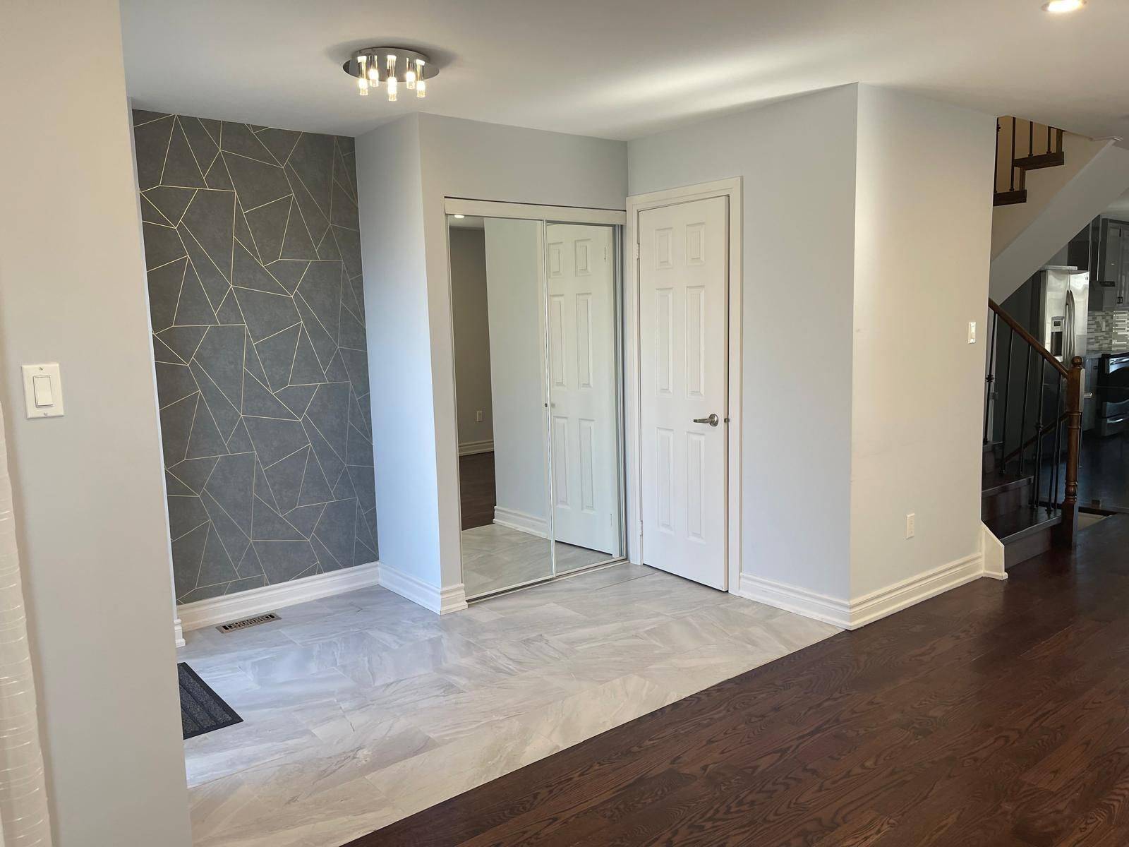 Richmond Hill, ON L4C 0L2,9031 Yonge ST