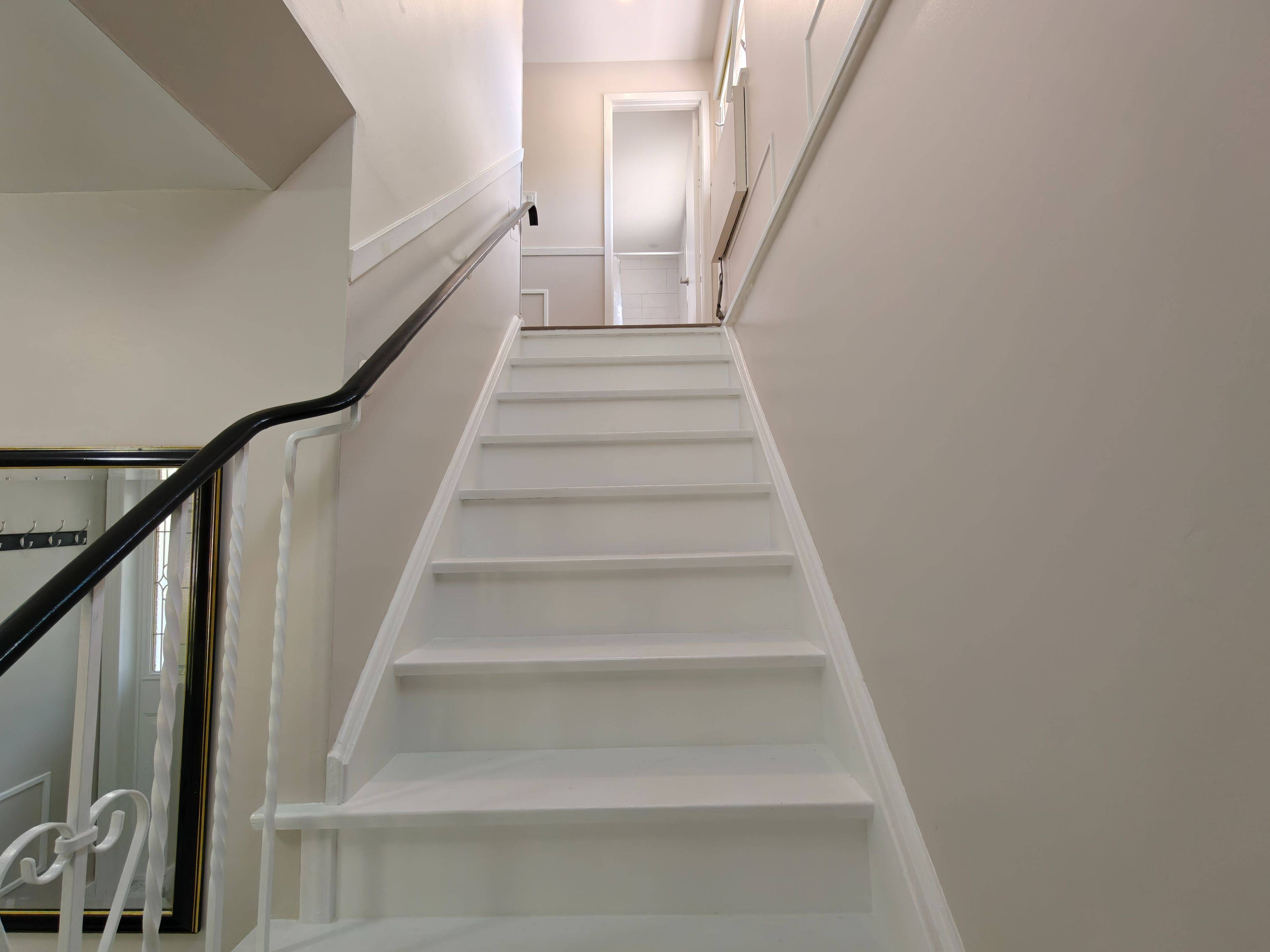 Mississauga, ON L4X 1Z8,1443 Glen Rutley CIR #(Upper)