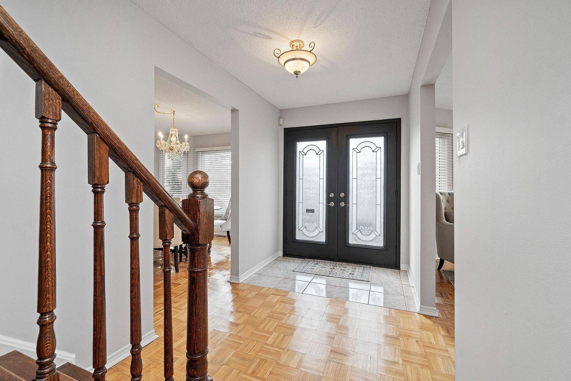 Brampton, ON L6Z 3G2,1 Brookbank CT