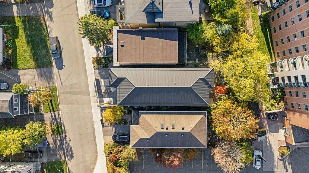 Carlingwood - Westboro And Area, ON K2A 0B2,353 Wilmont AVE #1