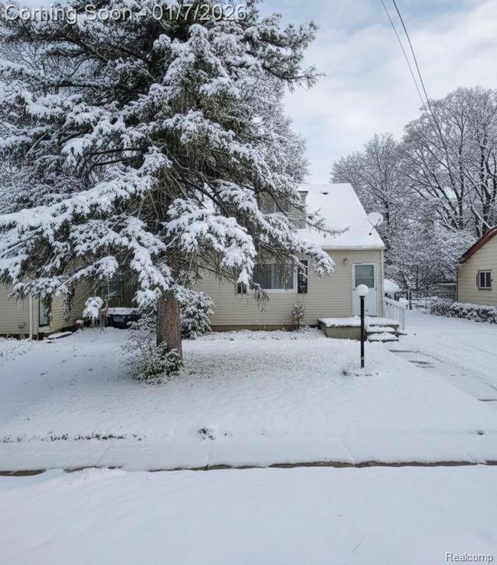 Flint, MI 48505,634 W York AVE