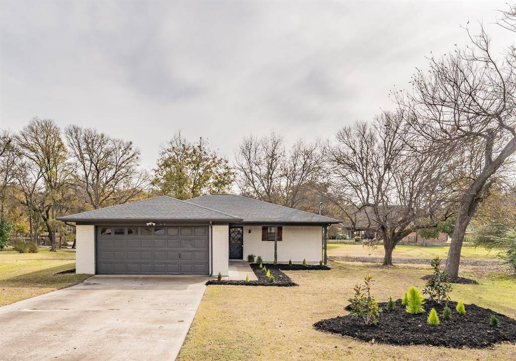 De Cordova, TX 76049,5613 Pecos Court