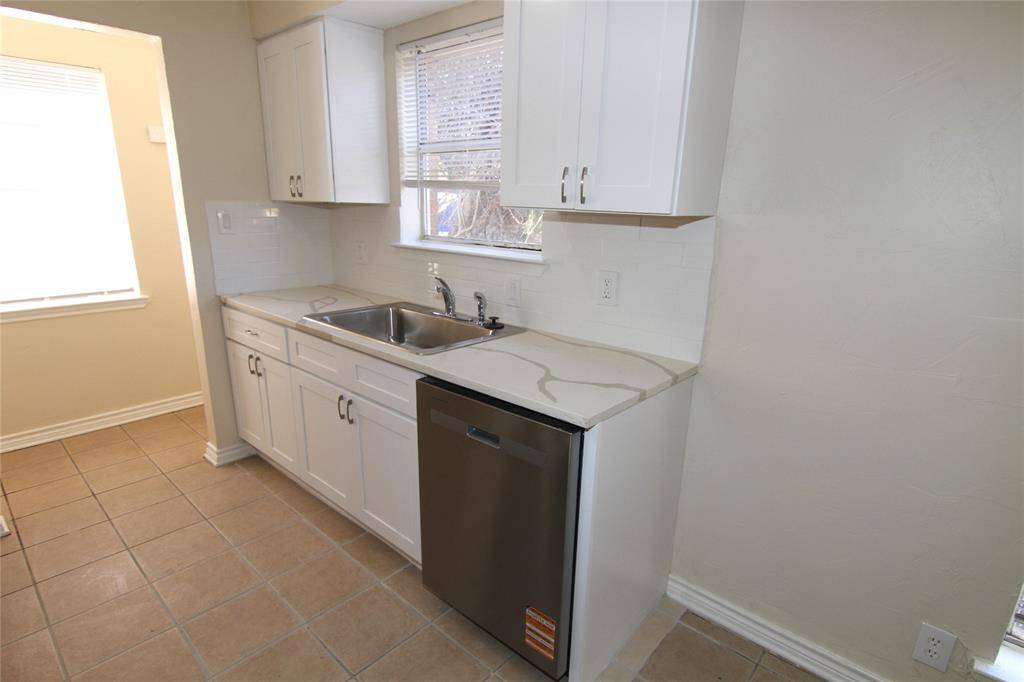 Dallas, TX 75227,9830 BLUFFCREEK Drive