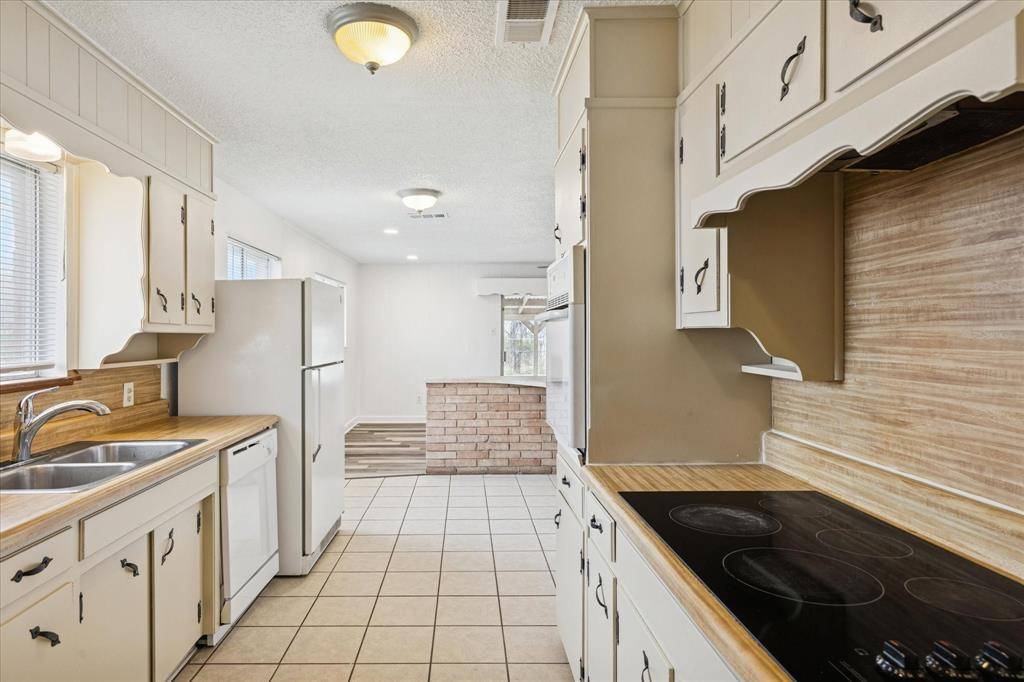 Fort Worth, TX 76134,328 Heirloom Drive