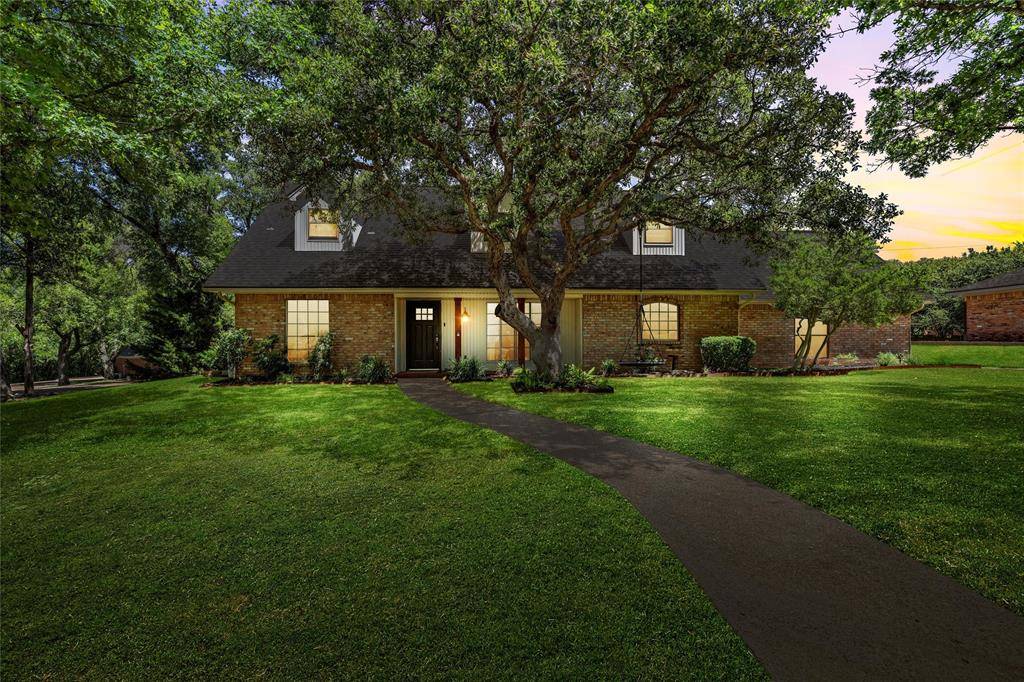 Woodway, TX 76712,809 Woodland West Drive