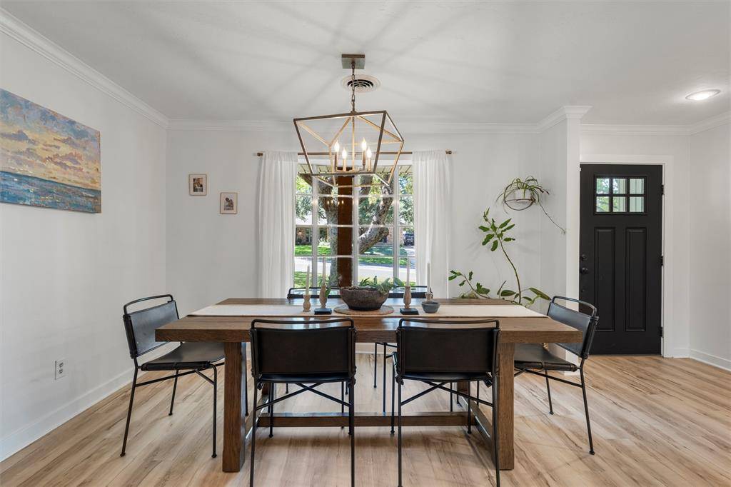 Woodway, TX 76712,809 Woodland West Drive