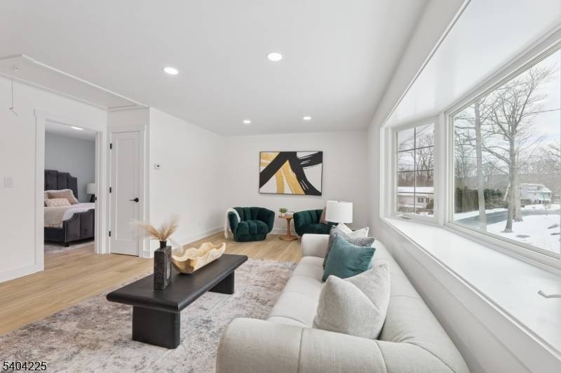 West Milford Twp., NJ 07421,512 N Lake Shore Dr