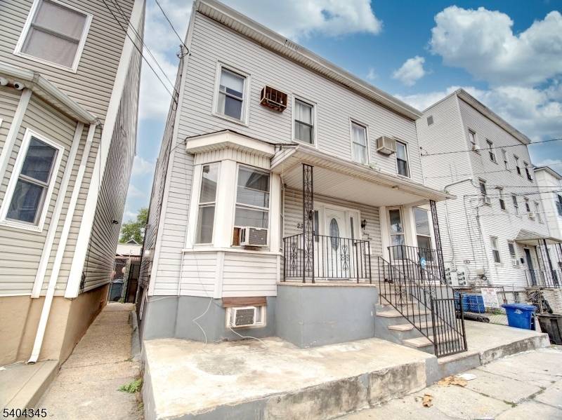 Newark City, NJ 07105,23 Foundry St