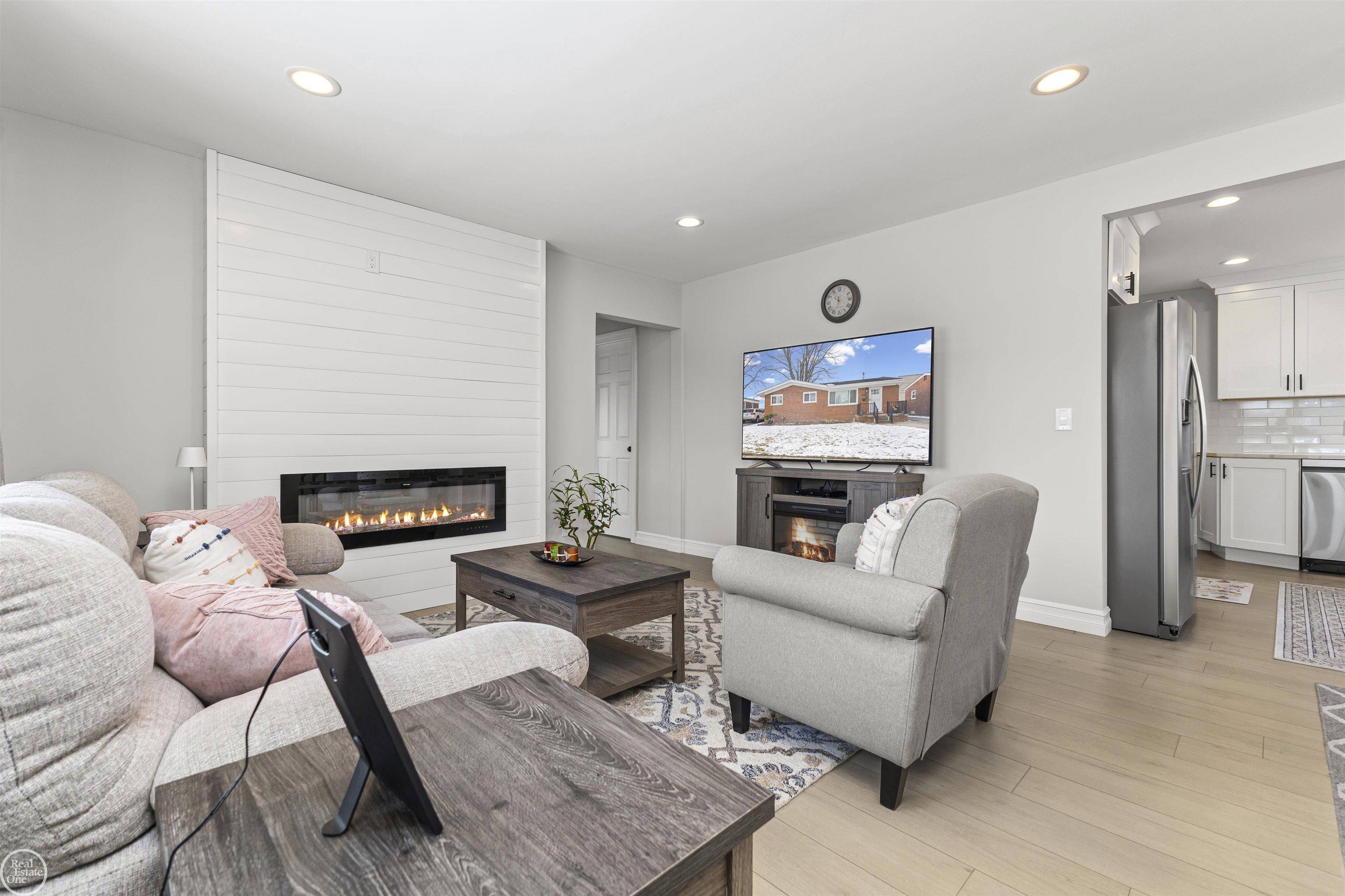 Saint Clair Shores, MI 48082,31233 Arrowhead ST