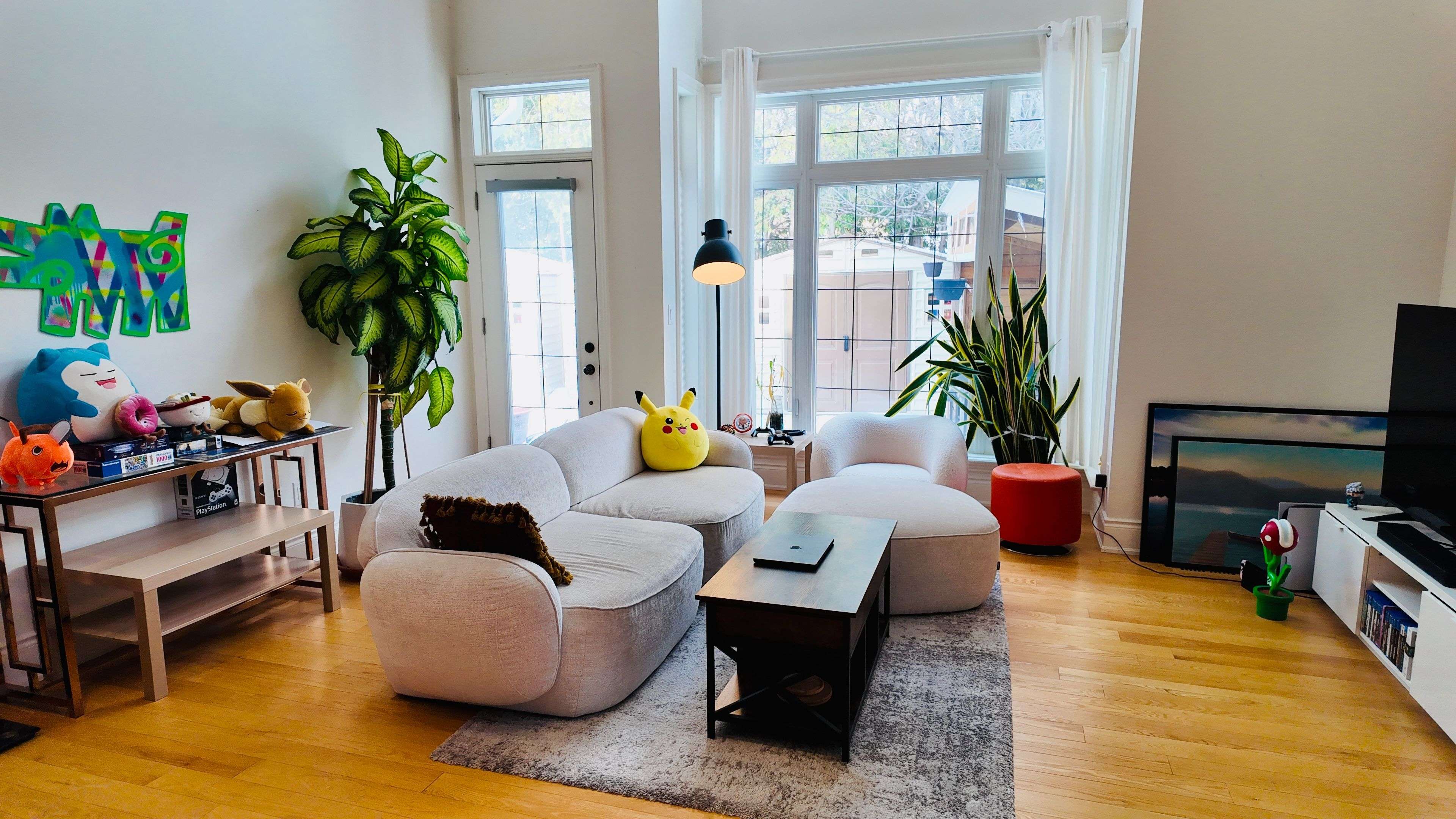 Toronto C15, ON M2J 2E4,11 Glentworth RD