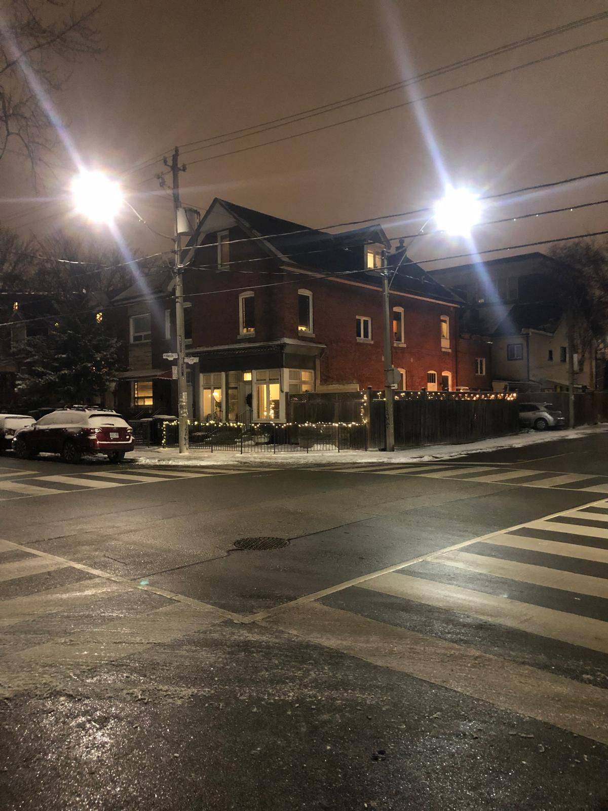 Toronto C01, ON M6J 2M7,41 CLAREMONT ST #1