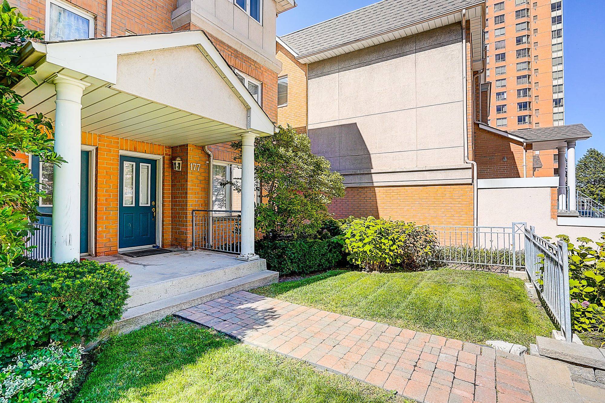 Toronto E09, ON M1P 5A8,121 Omni DR #177