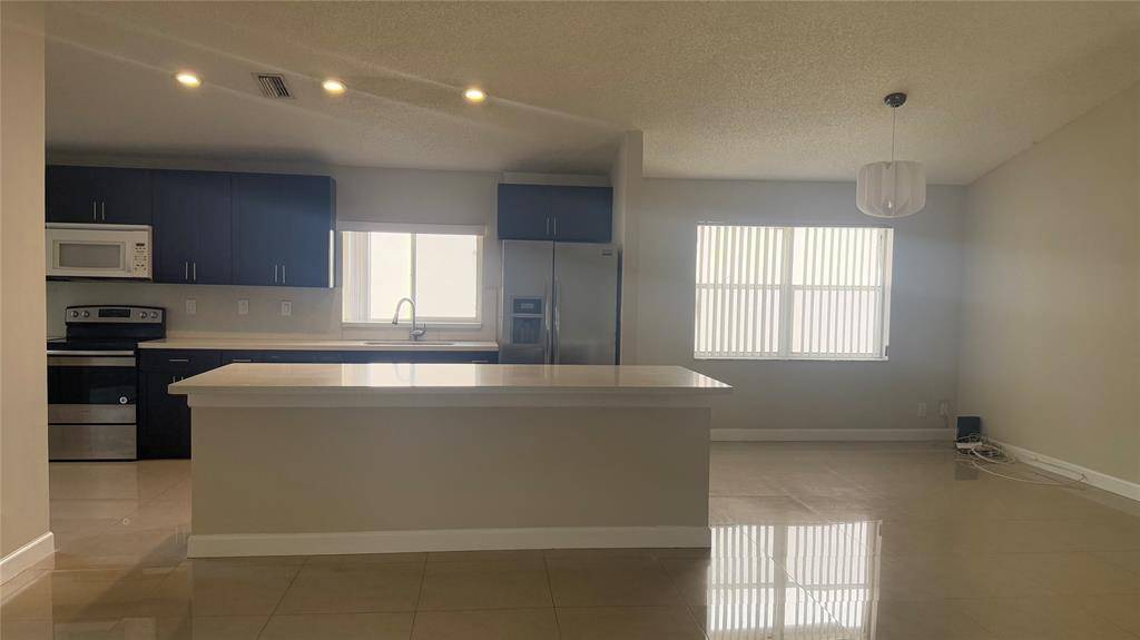 Plantation, FL 33322,1050 NW 108TH AVE