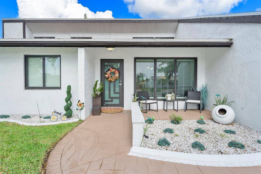 Pembroke Pines, FL 33024,400 NW 98th Avenue