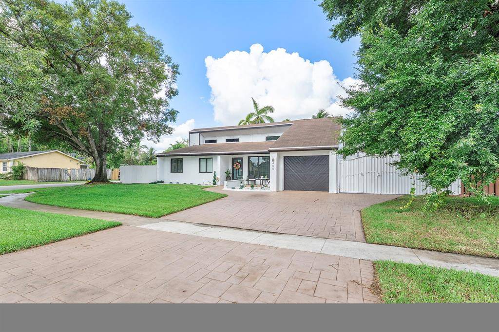 Pembroke Pines, FL 33024,400 NW 98th Avenue