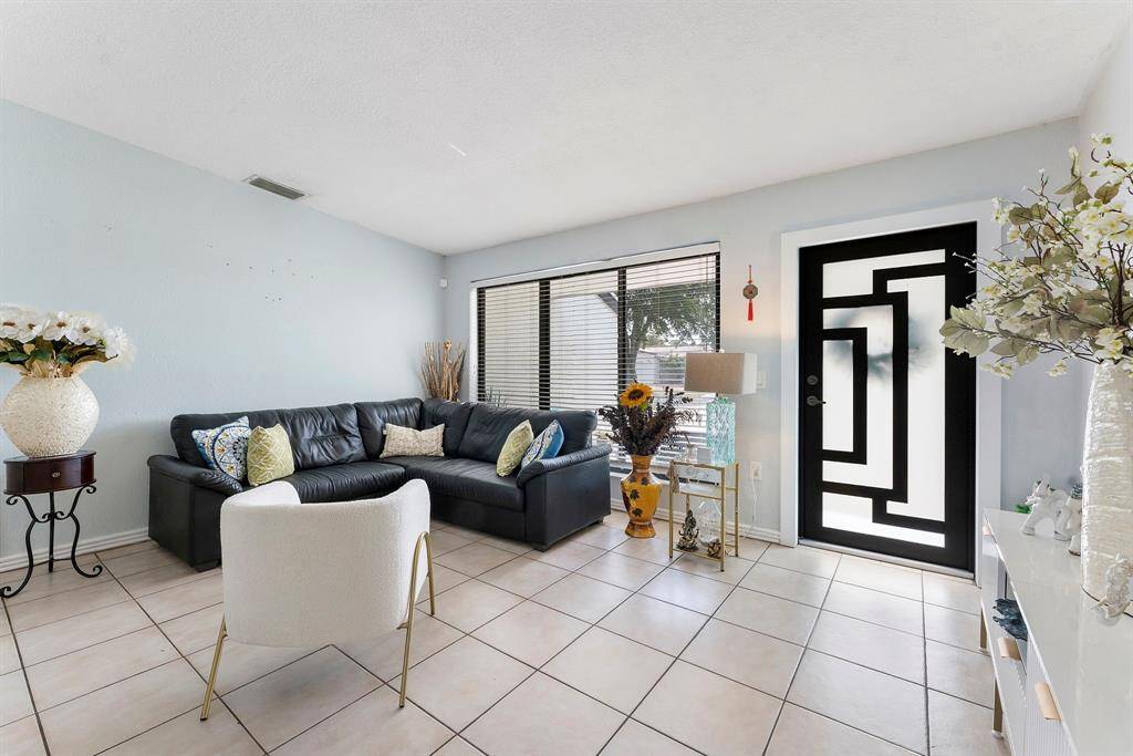 Pembroke Pines, FL 33024,400 NW 98th Avenue