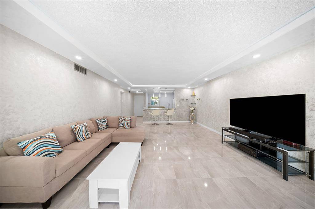 Boynton Beach, FL 33435,2615 NE 3rd Court #220