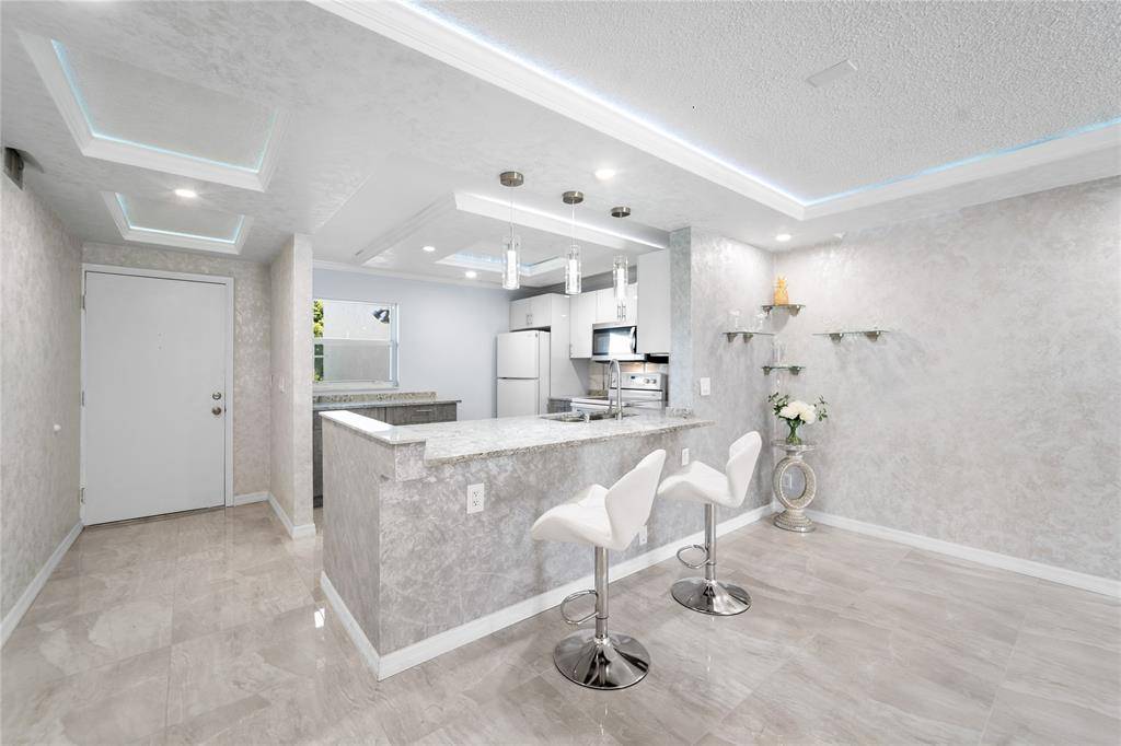 Boynton Beach, FL 33435,2615 NE 3rd Court #220