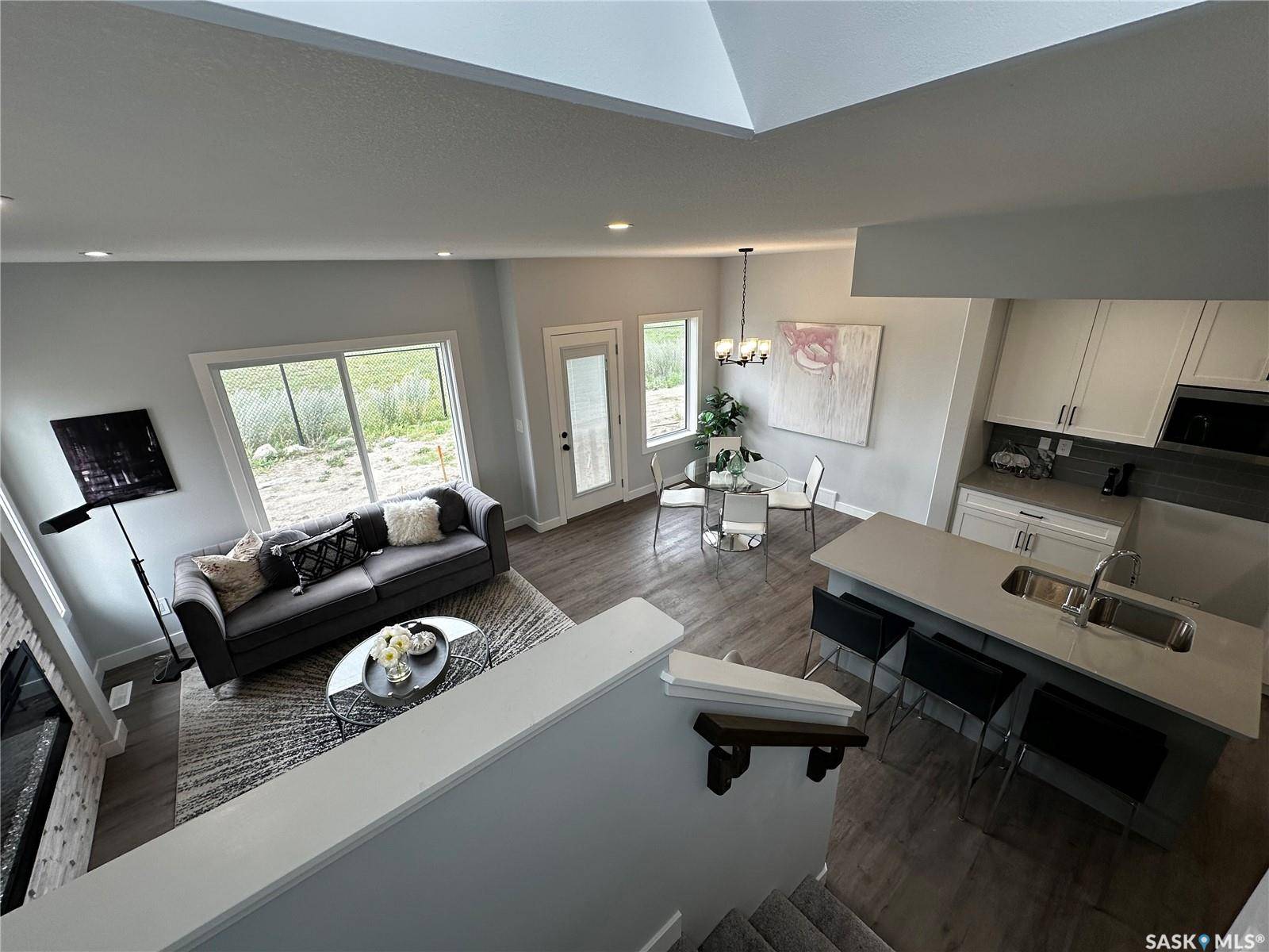 Saskatoon, SK S7W 0Z4,522 Myles Heidt MANOR