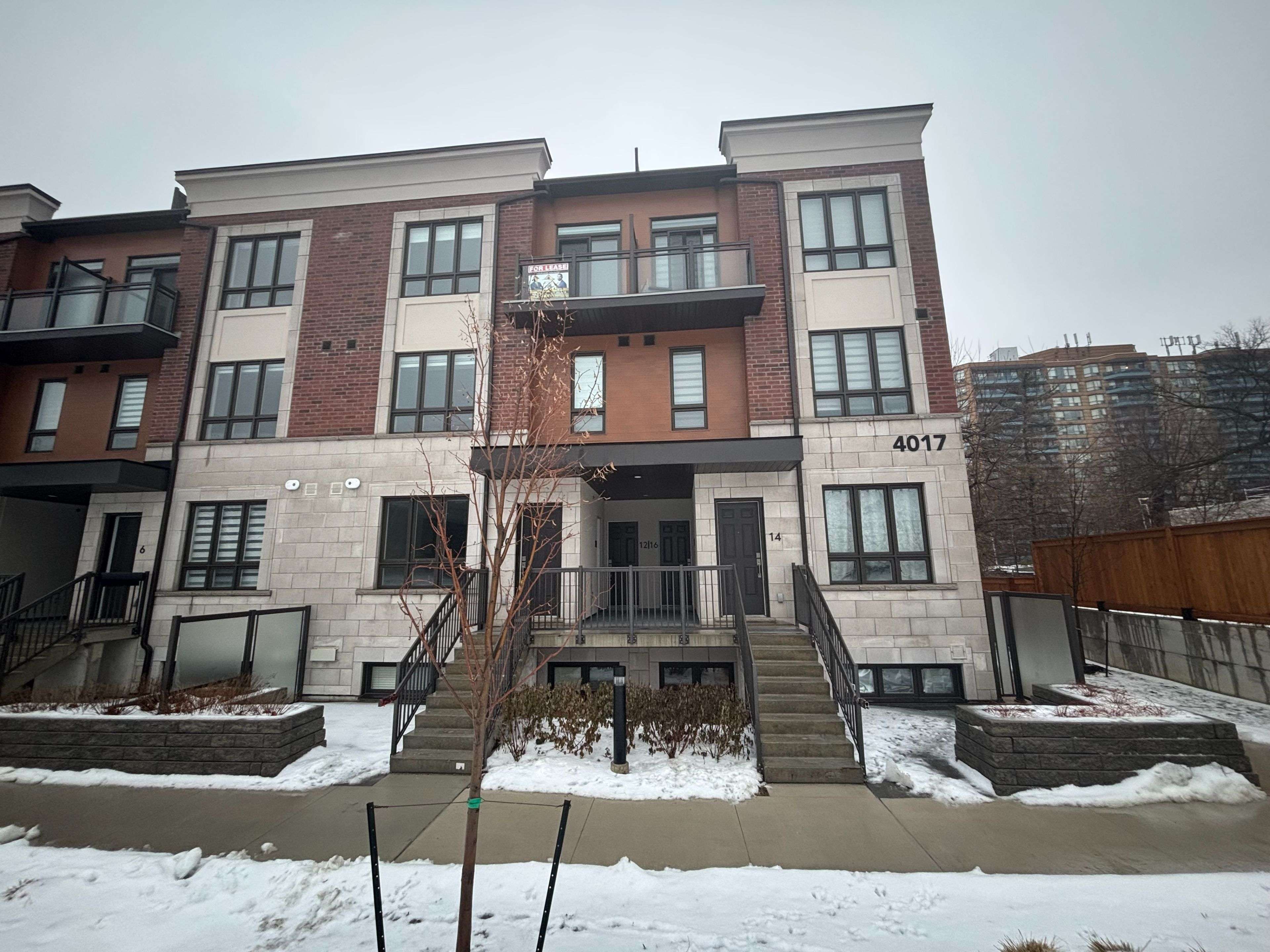 Mississauga, ON L4W 0G6,4017 Hickory DR #12