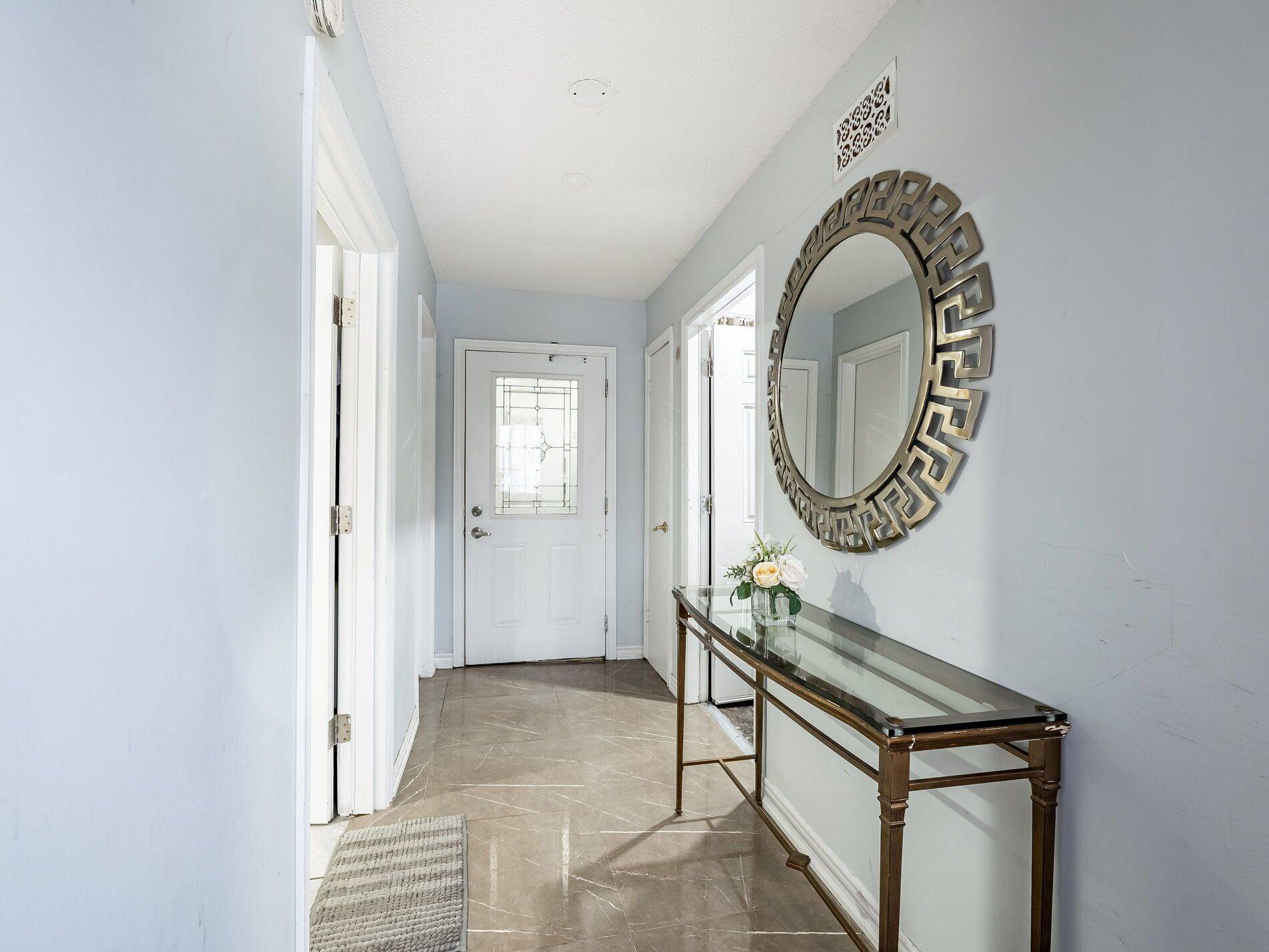 Brampton, ON L6V 2V3,4 Horne DR