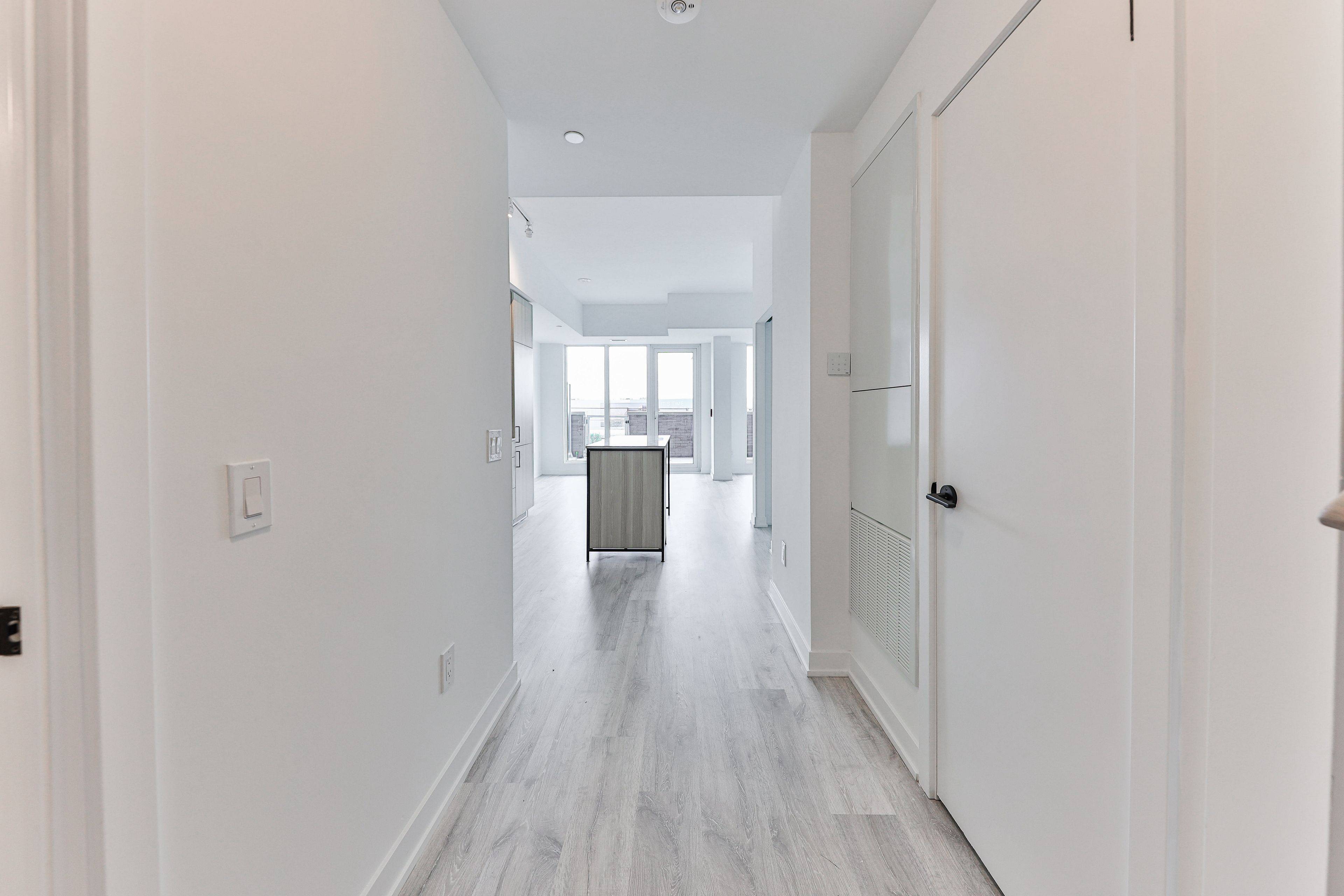 Mississauga, ON L5H 0A9,220 Missinnihe WAY S #114