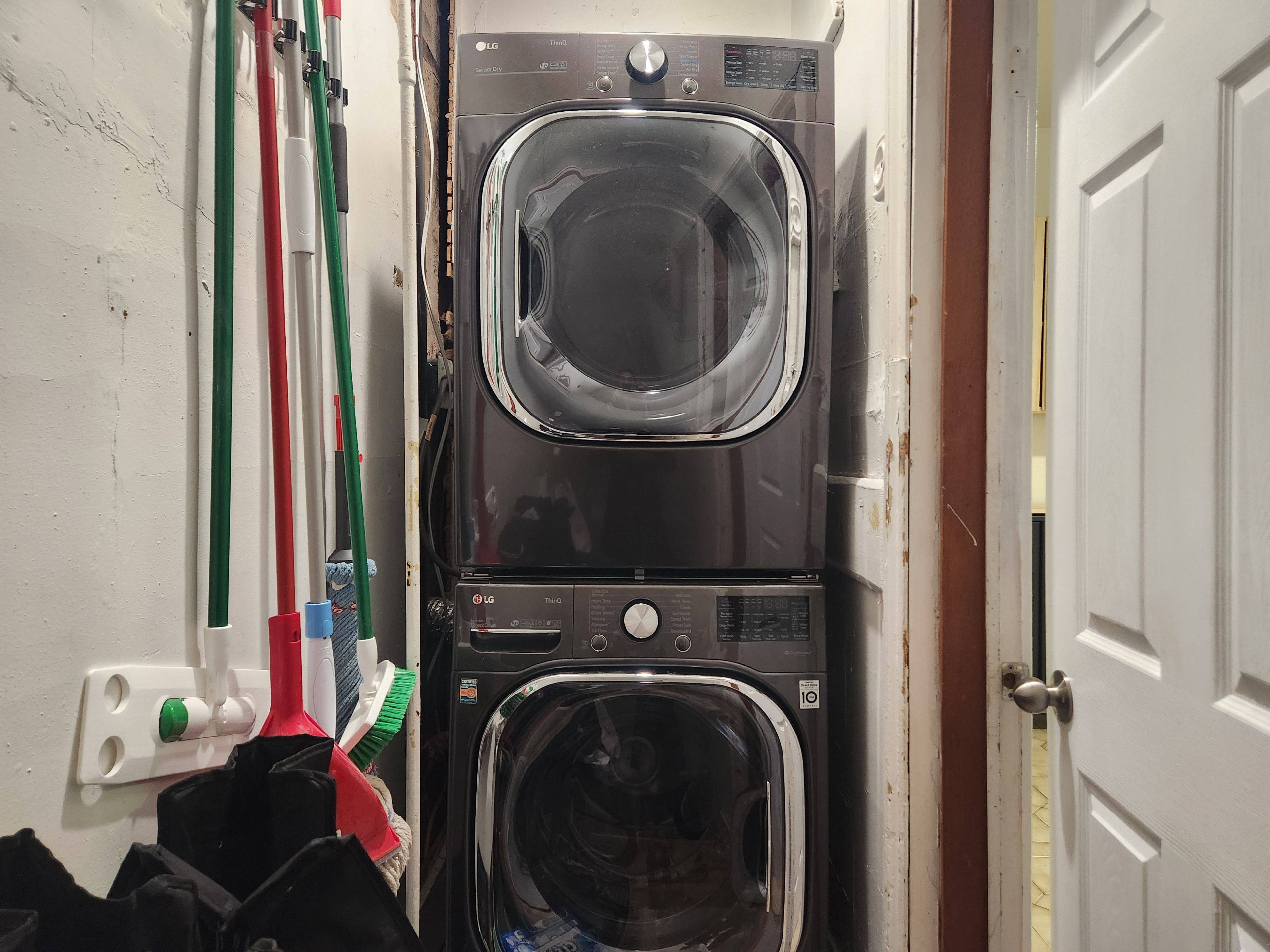 Hamilton, ON L8L 5T7,72 William ST