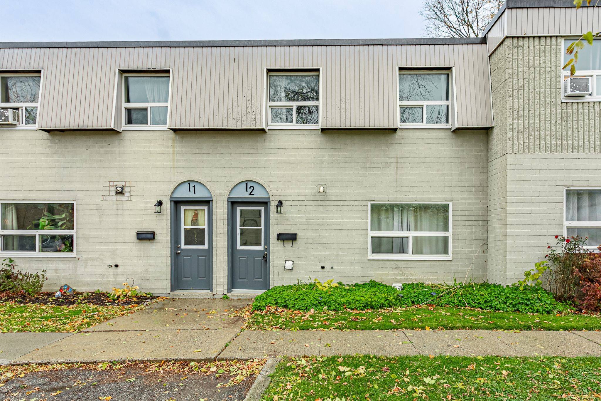 Ingersoll, ON N5C 3T6,271 Thames ST N #12