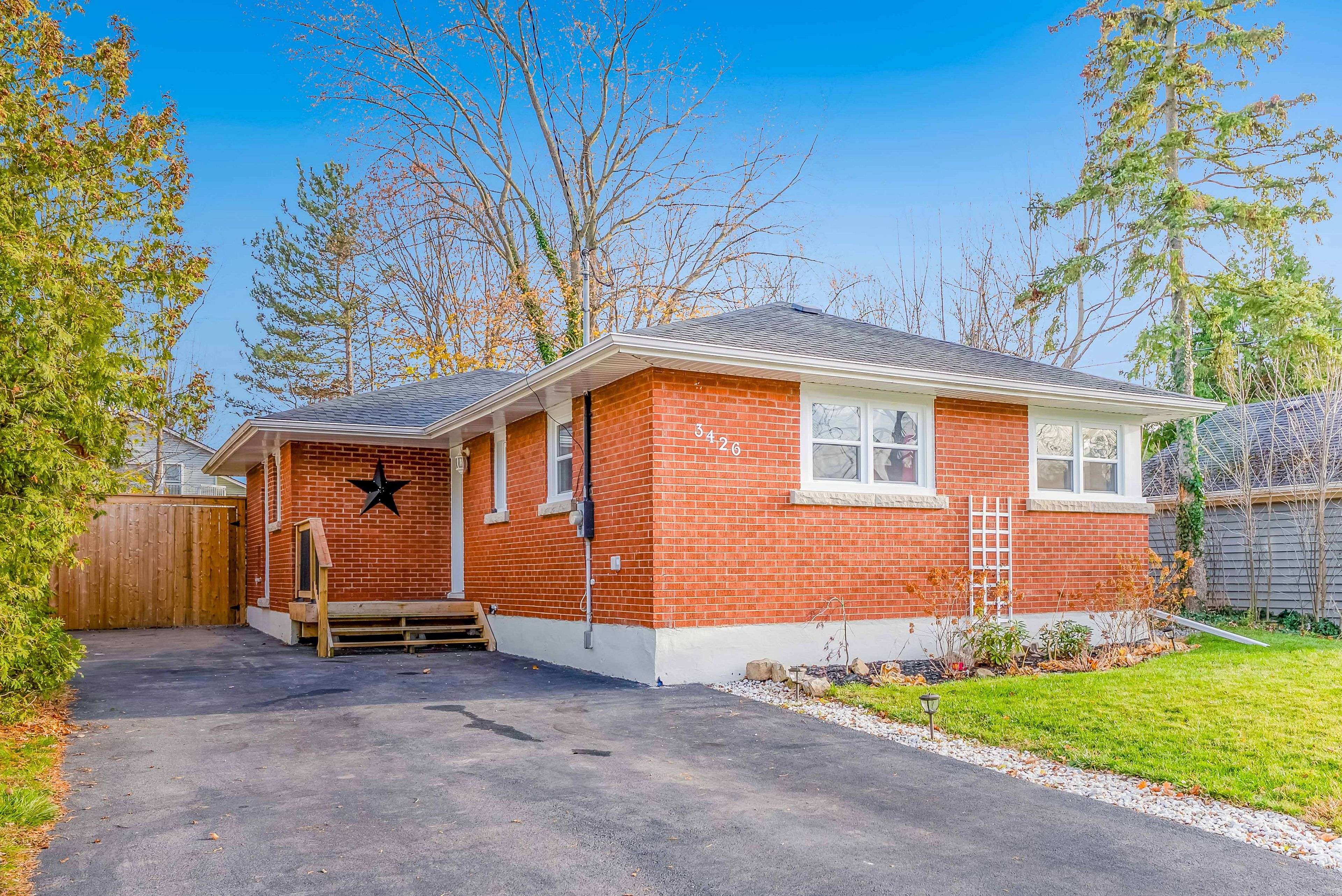 Niagara Falls, ON L2G 6K3,3426 Strang DR