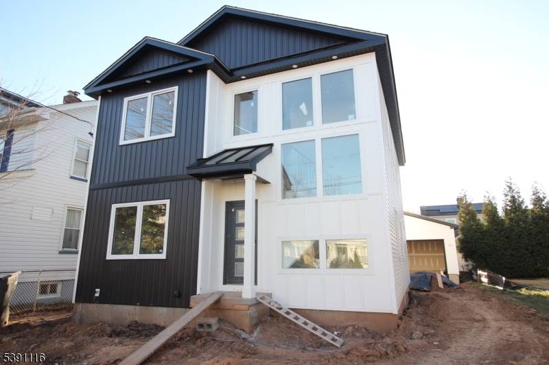 Roselle Park Boro, NJ 07204,220 Sherman Ave