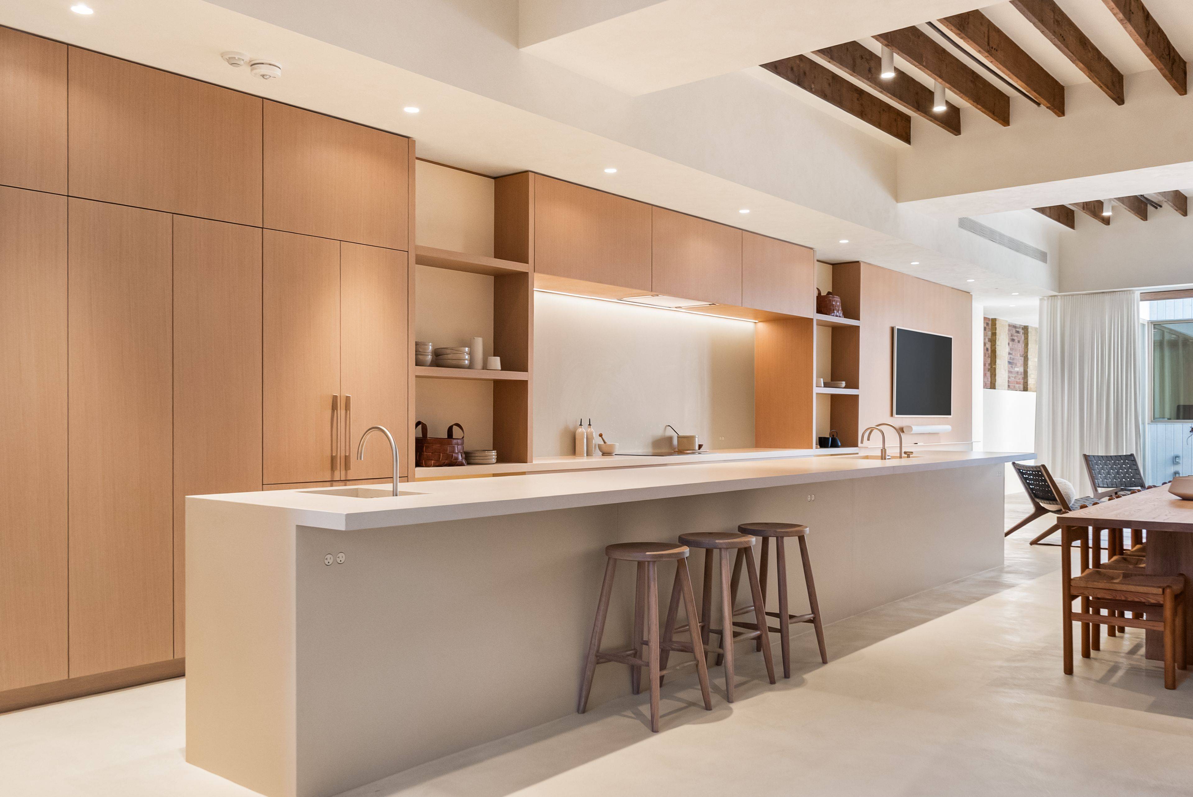 Toronto W02, ON M6H 3Y8,722 Lansdowne AVE