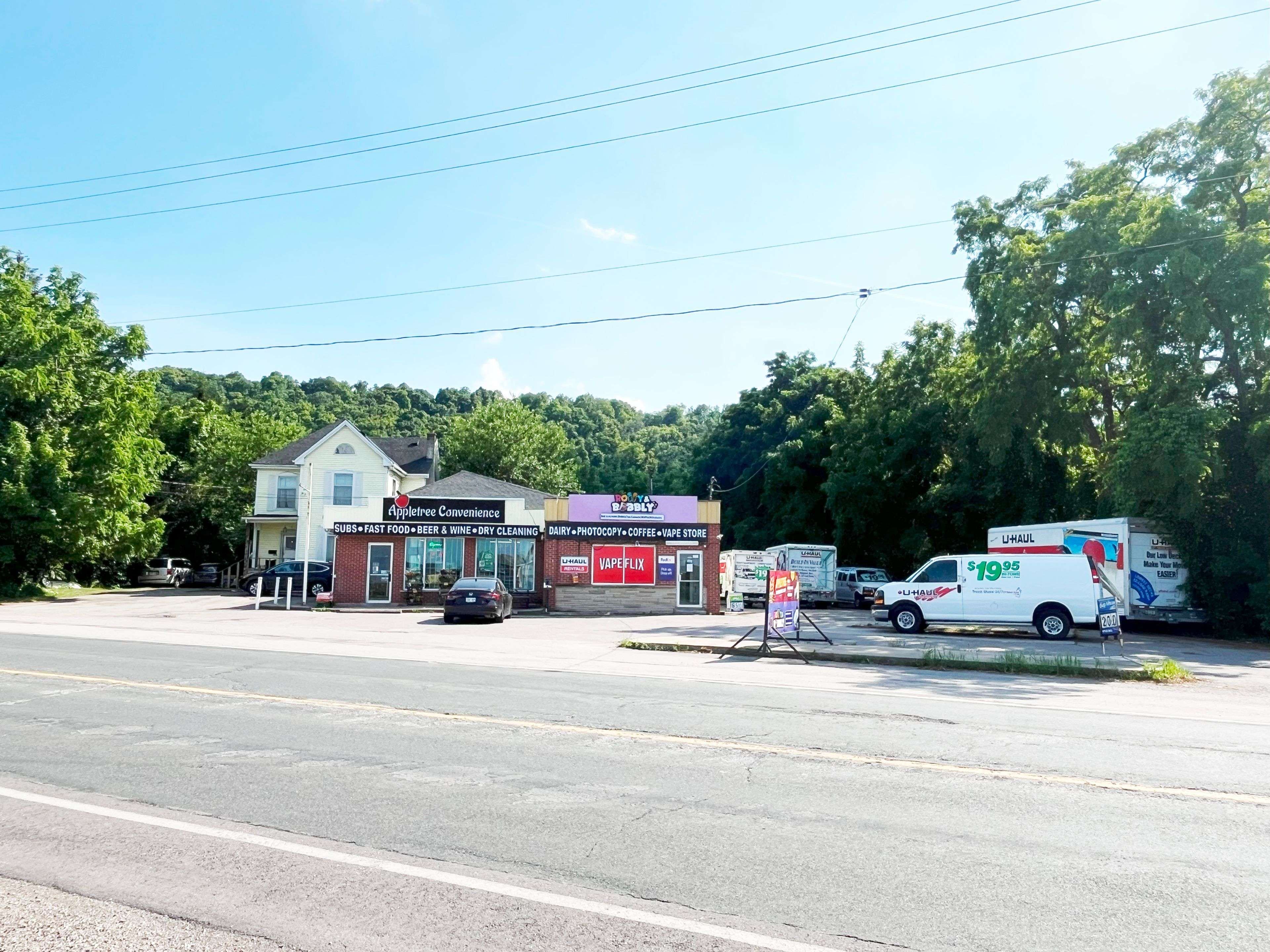 Grimsby, ON L3M 1T1,407-409 Main ST W